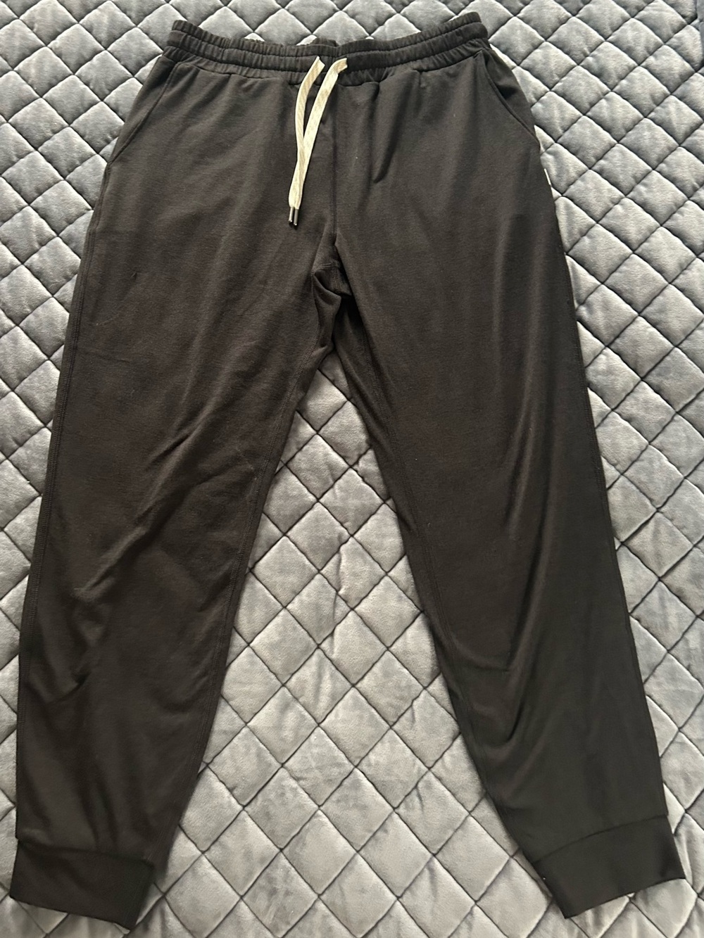 Vuori Black Joggers